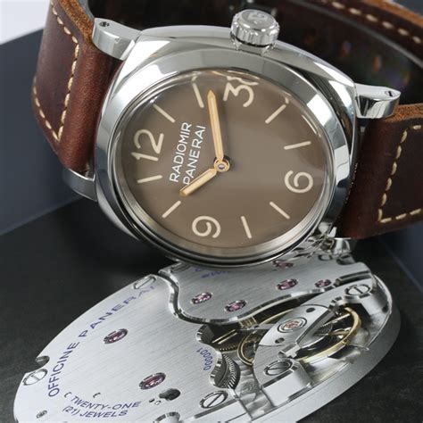 Question about buying first panerai (straps / bracelets)